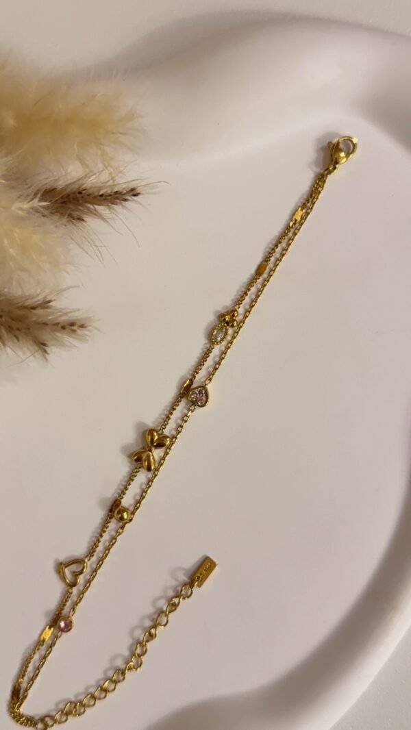 Dainty bow detailed bracelet