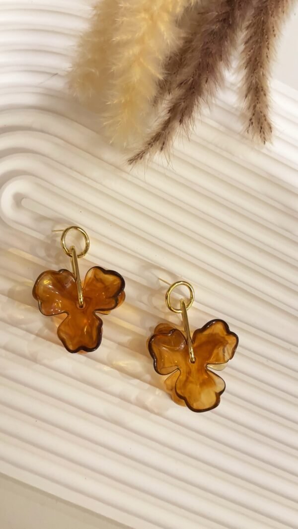 Acrylic floral earring
