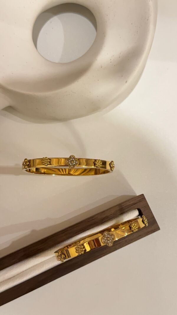 Stoned clove X floral bangle