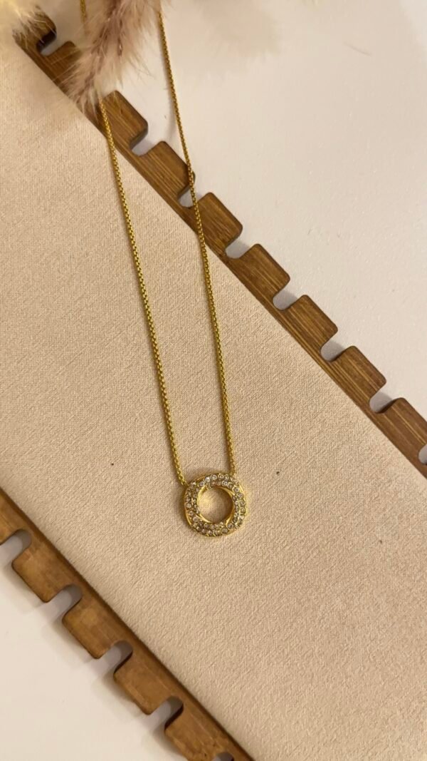 Crystal halo necklace