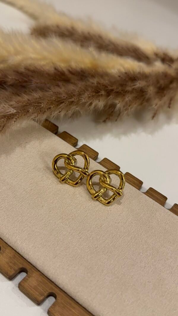 Gold knot studs